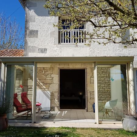 Domaine De Pelouaille - Chambre D'Hotes Saint-Jean-dʼAngély Exterior foto